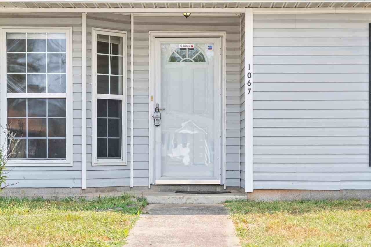 1067 Shadow Ridge Ave - Photo 2 of 23