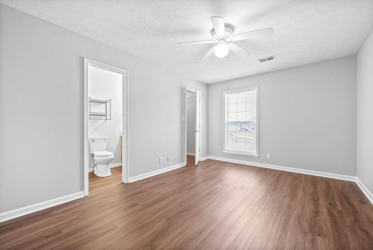 1067 Shadow Ridge Ave - Photo 7 of 23