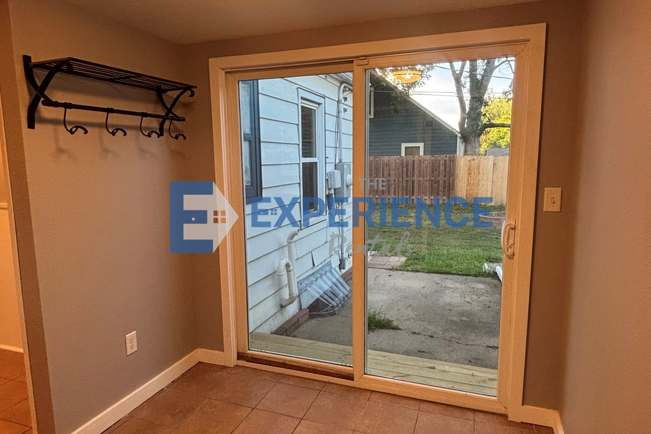 1736 S Van Eps Ave - Photo 6 of 12