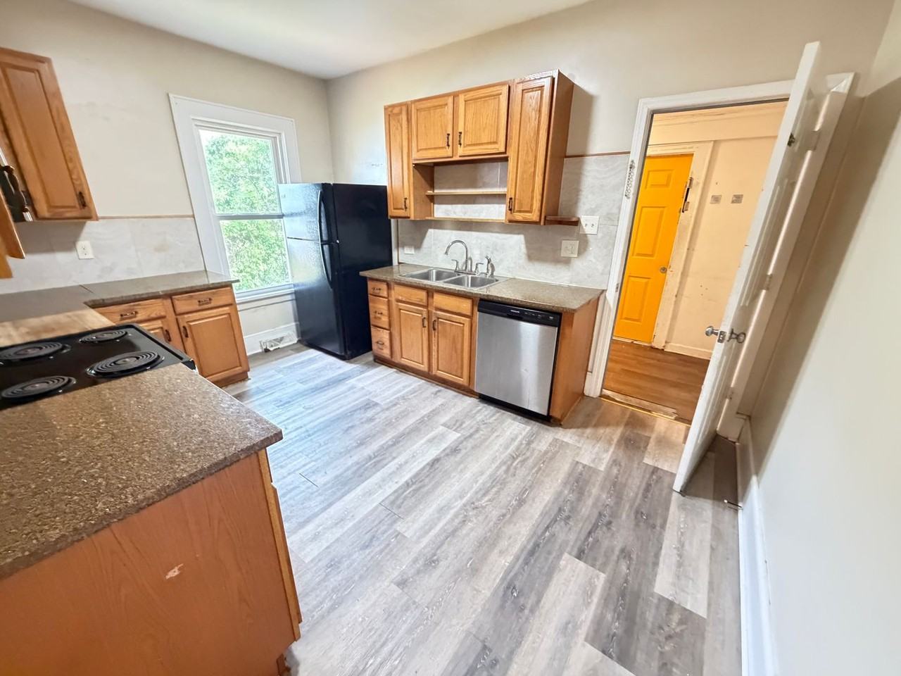 2149 Camp Greene St - Photo 4 of 13