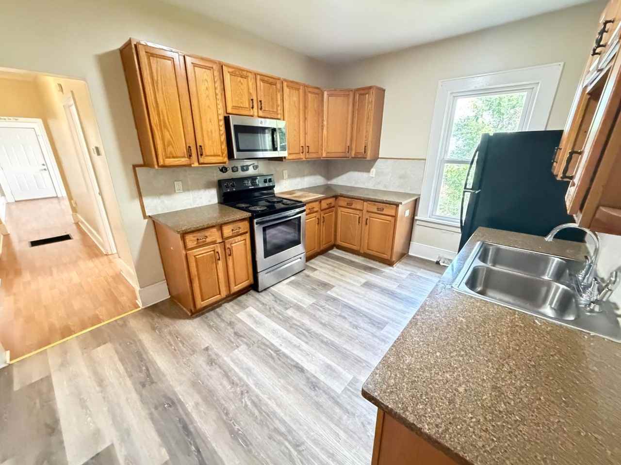 2149 Camp Greene St - Photo 5 of 13