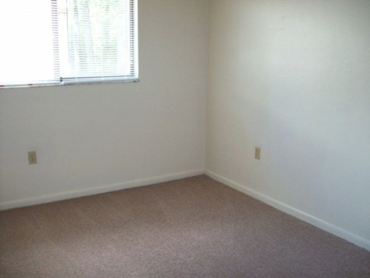 2909 Se 7th Ave - Photo 7 of 7
