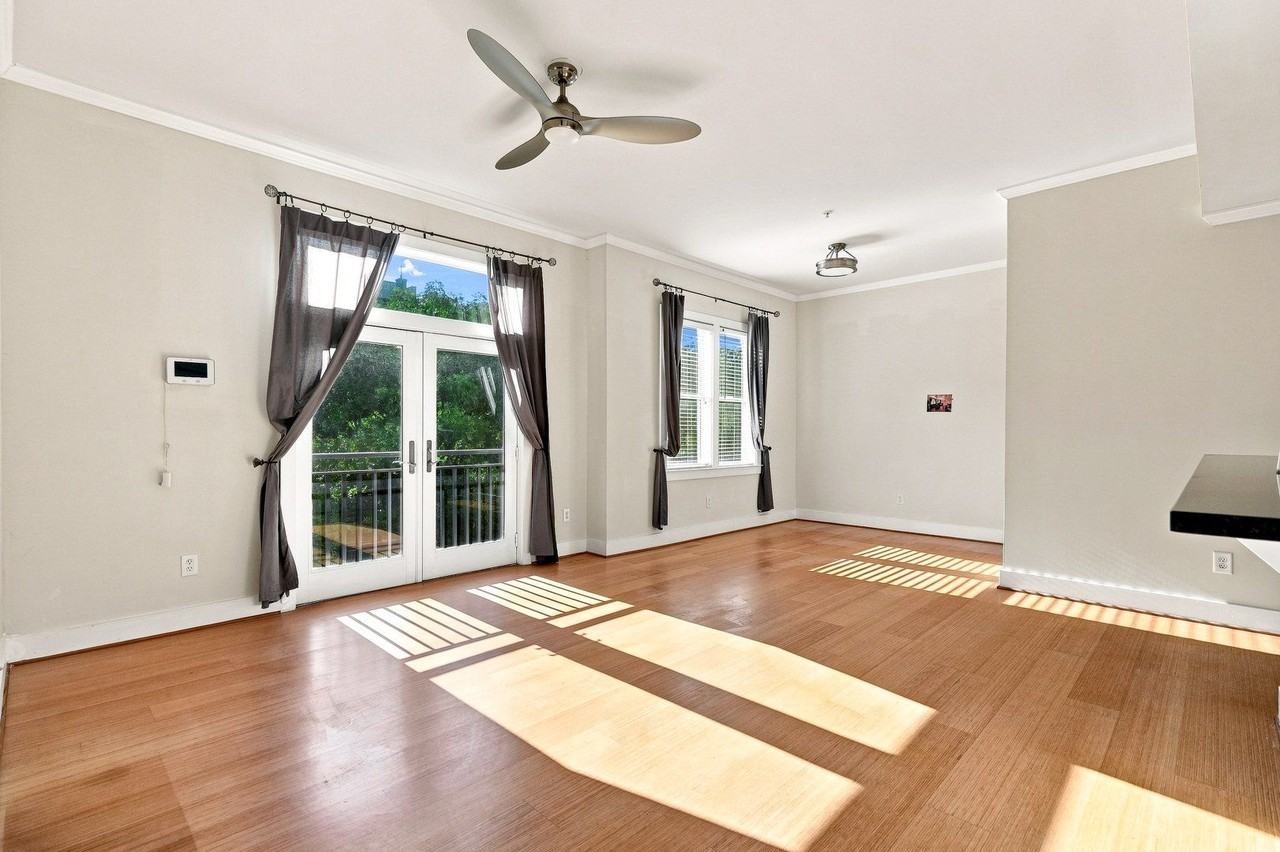 933 Garrett St Se - Photo 3 of 45