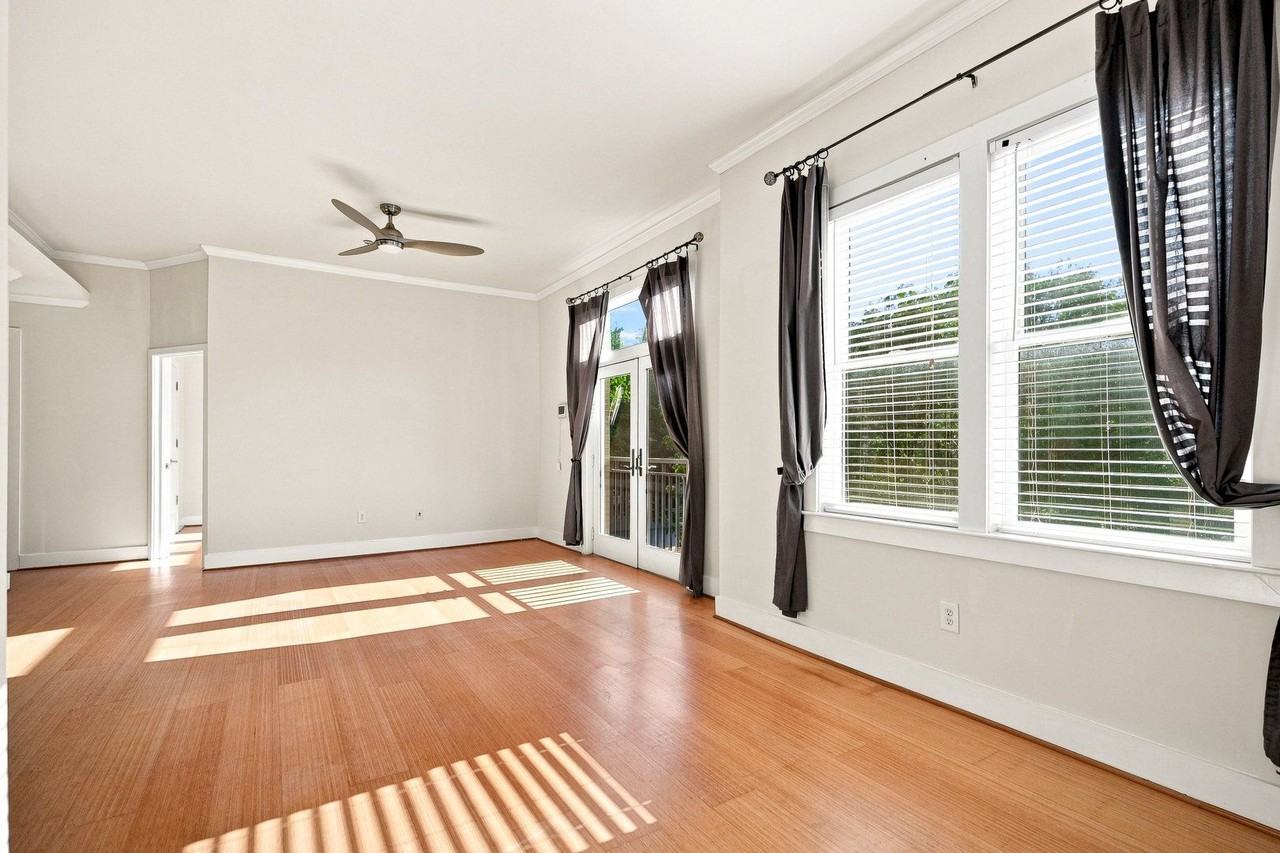 933 Garrett St Se - Photo 4 of 45