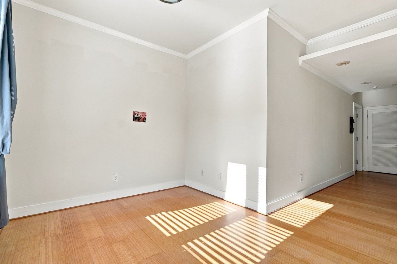 933 Garrett St Se - Photo 6 of 45