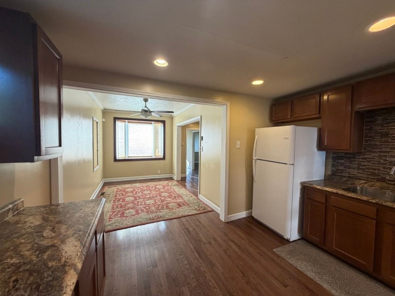 2535 Ne Monroe St - Photo 5 of 19