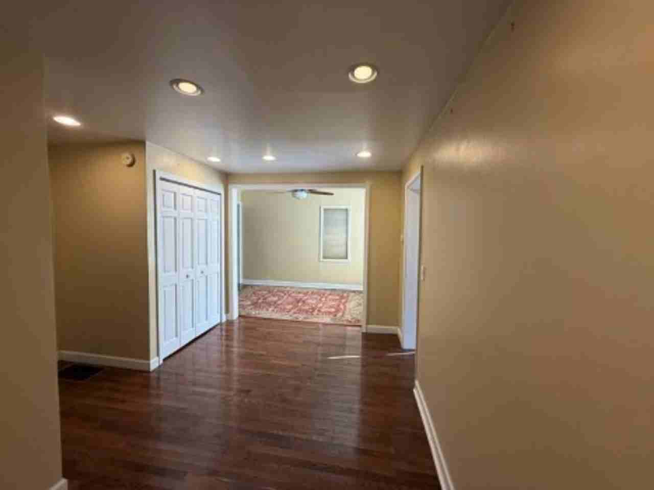 2535 Ne Monroe St - Photo 6 of 19