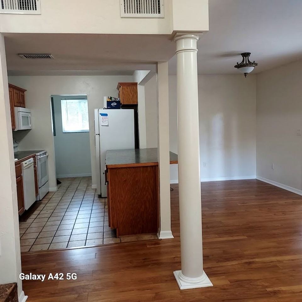 7405 Se 176th St - Photo 4 of 20