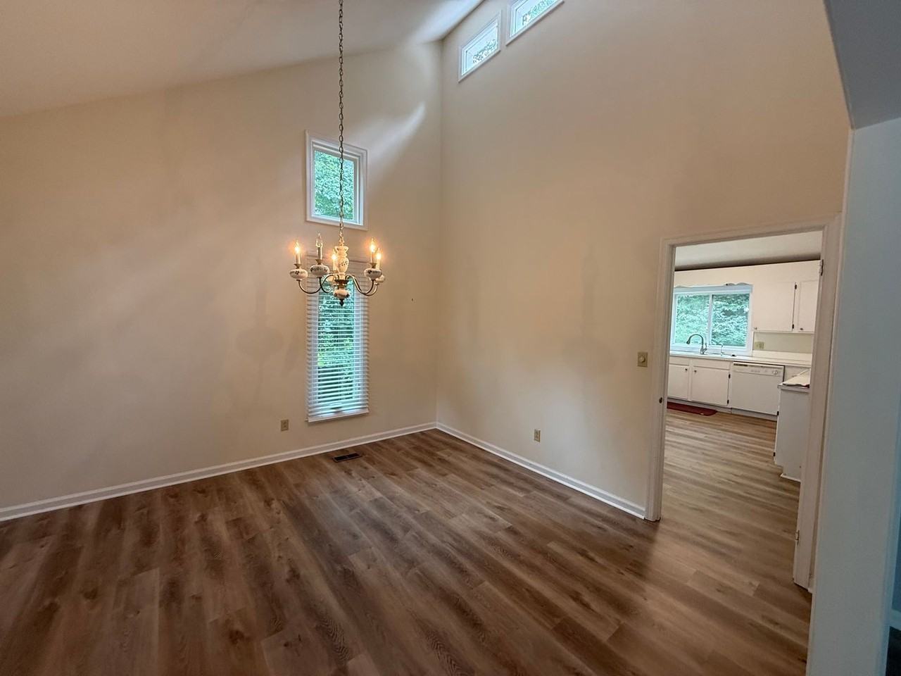 208 Sonata Dr - Photo 5 of 20