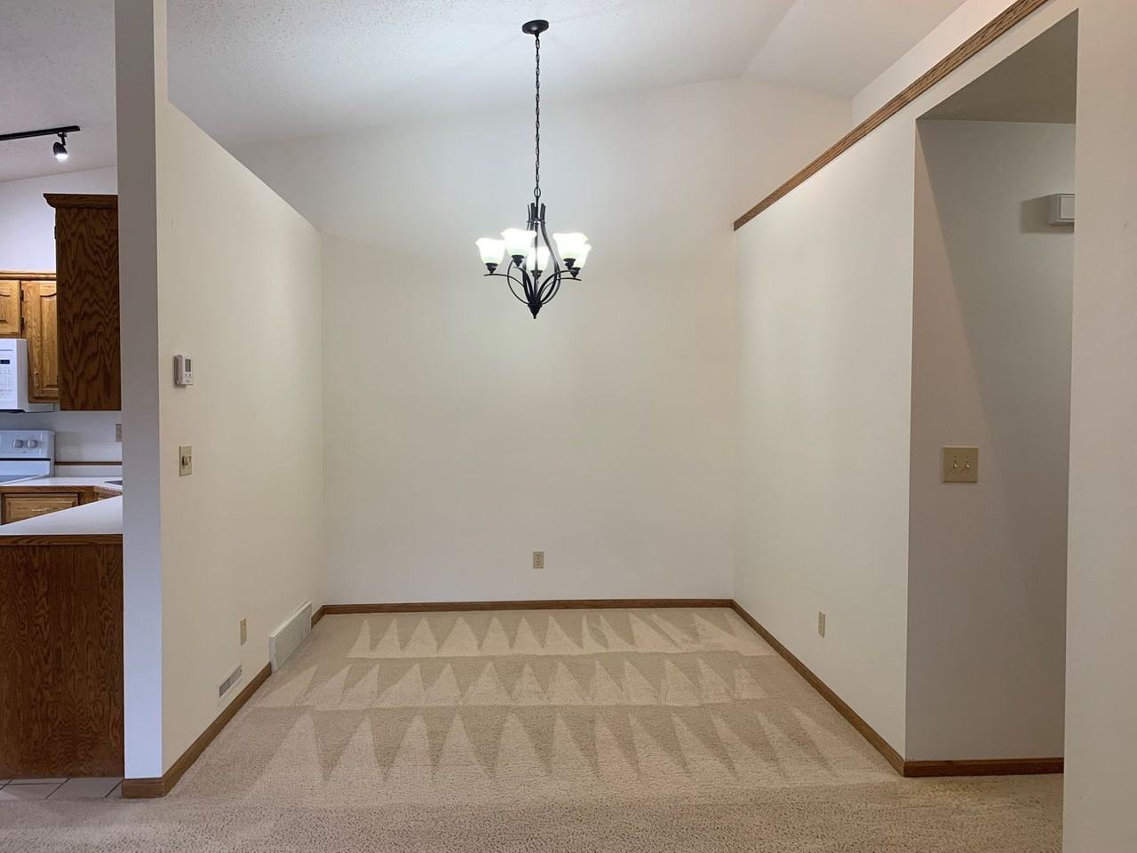 Candle Park South Townhomes - Photo 6 of 18