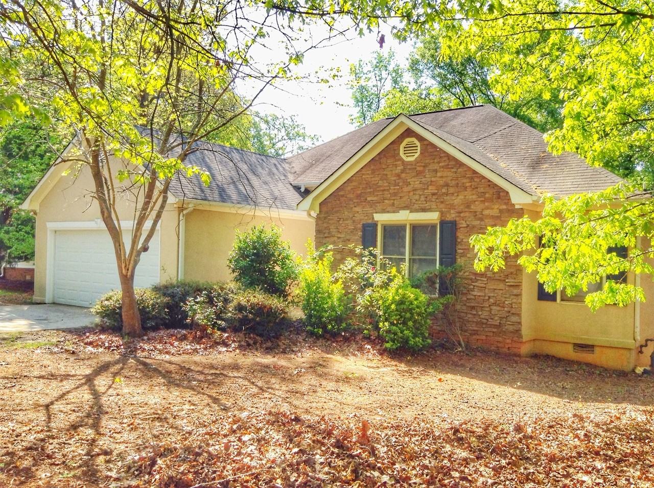 127 Meadow Creek Dr - Photo 2 of 24