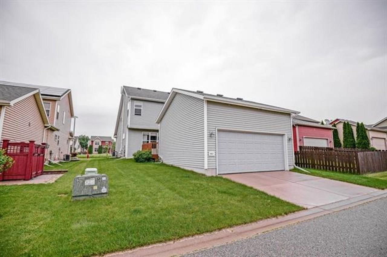 9317 Golden Hue Blvd - Photo 3 of 38