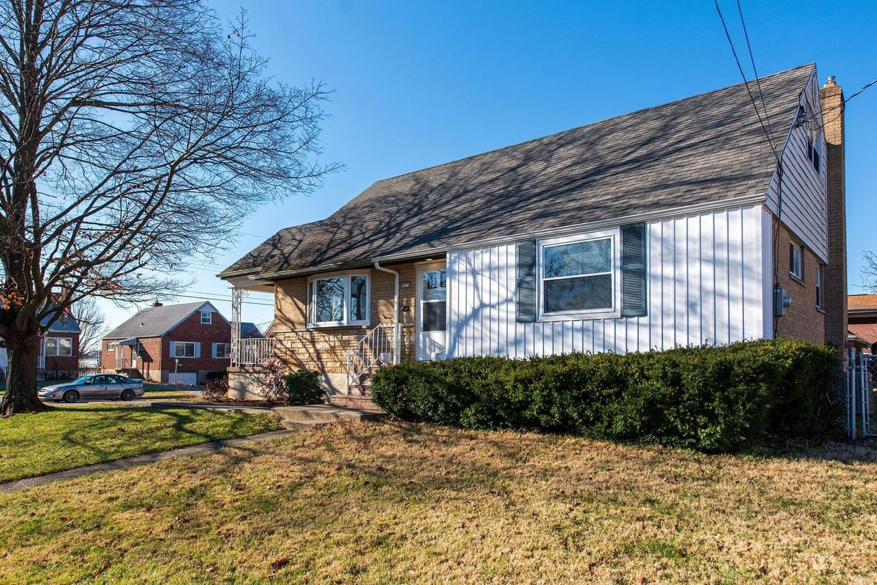 3071 Neisel Ave - Photo 4 of 50