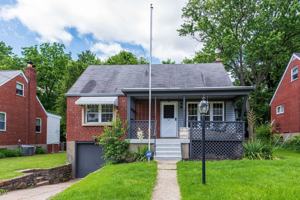 featured image of 3627 Edgebrook Dr