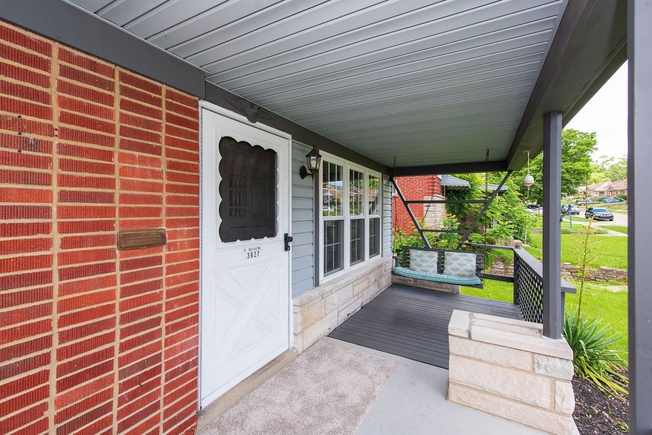 3627 Edgebrook Dr - Photo 4 of 41