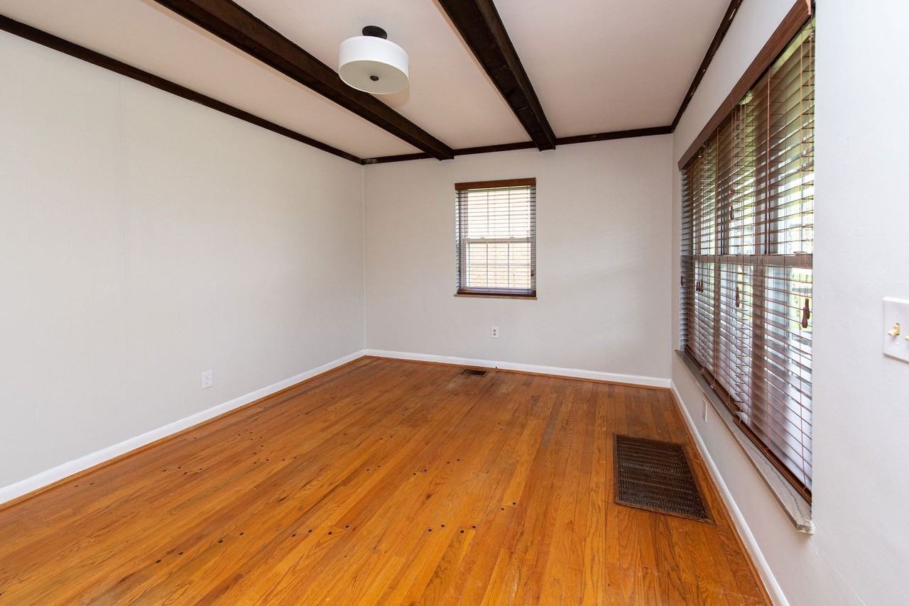 3627 Edgebrook Dr - Photo 6 of 41