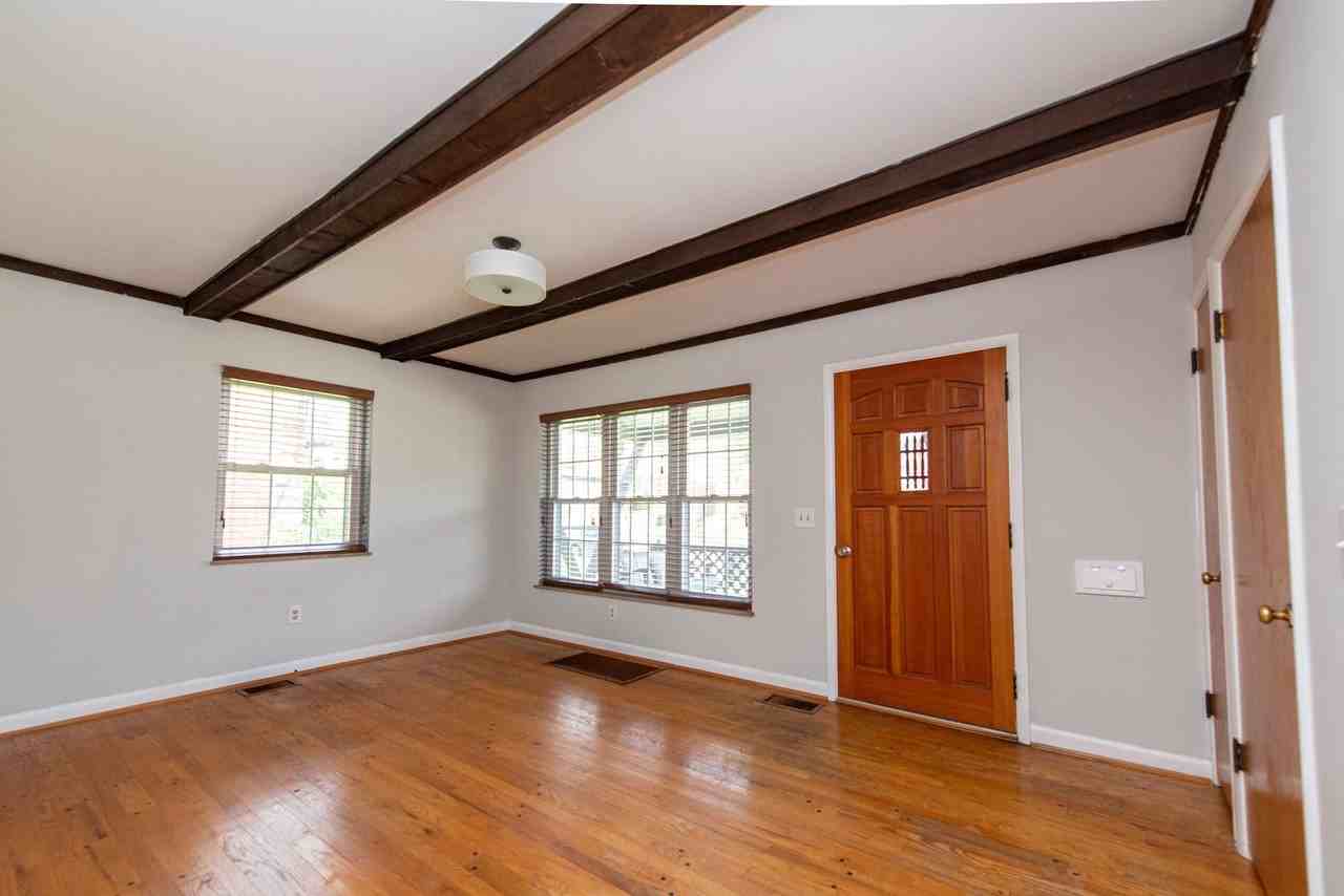 3627 Edgebrook Dr - Photo 7 of 41
