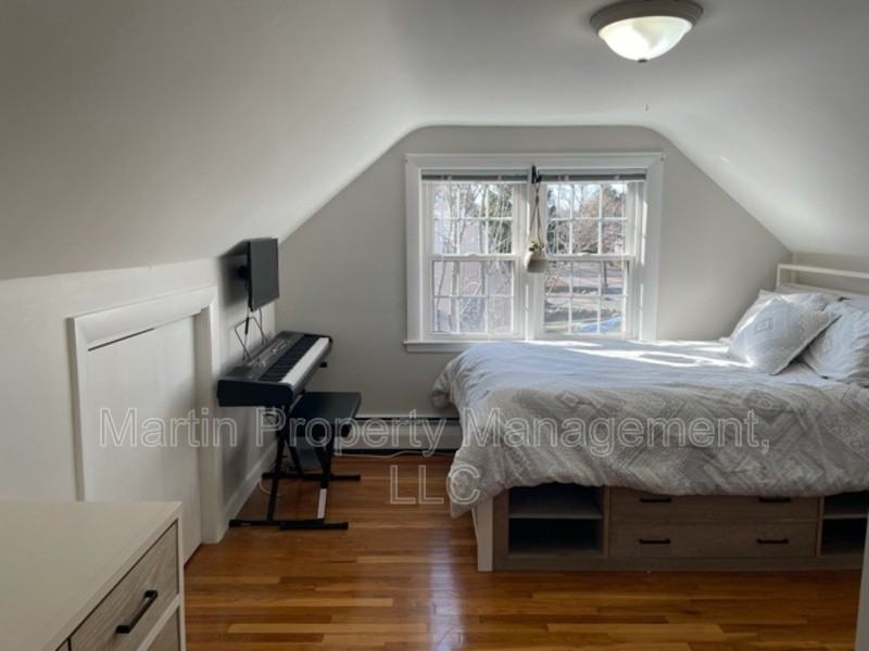 533 Water St - Photo 5 of 14