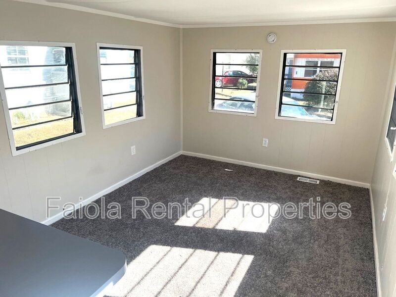 35 Rita Faiola Ln - Photo 4 of 11