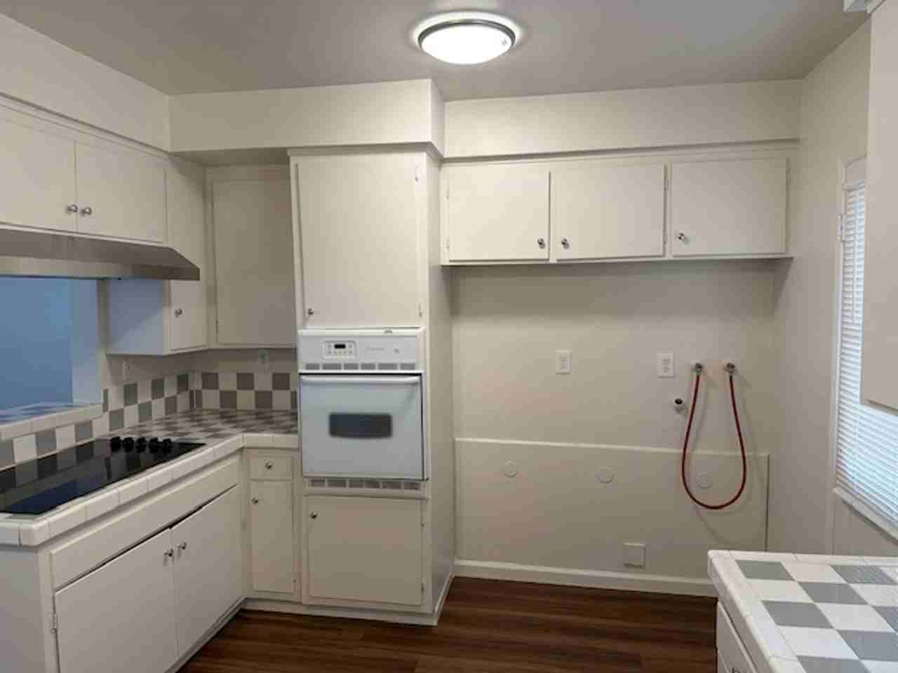 251 E 49th St #B - Photo 6 of 14