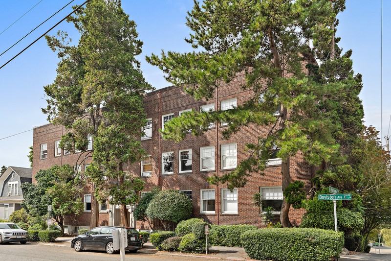 321 Boylston Ave E #404