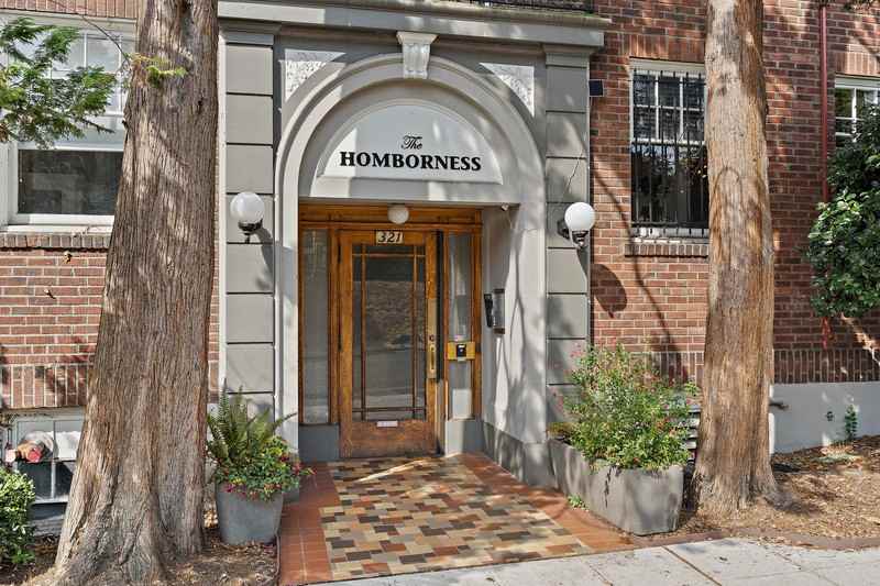 321 Boylston Ave E #404 - Photo 2 of 16