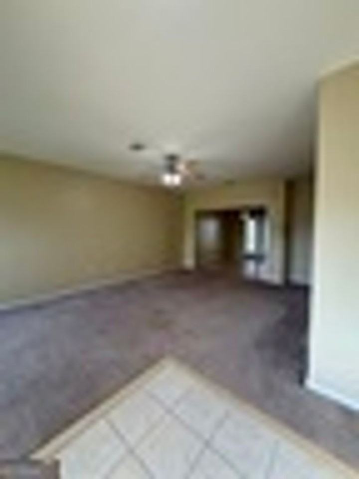 200 Royal Palms Ave - Photo 3 of 48