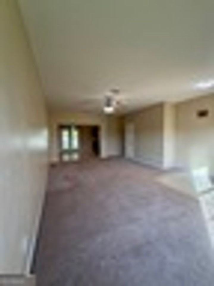 200 Royal Palms Ave - Photo 6 of 48