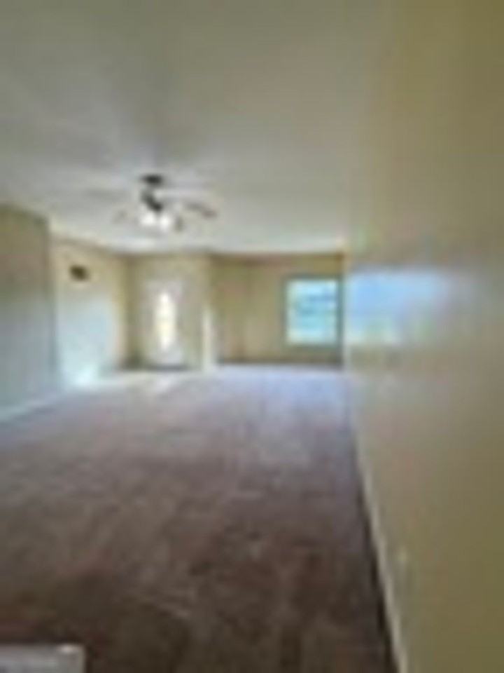 200 Royal Palms Ave - Photo 7 of 48