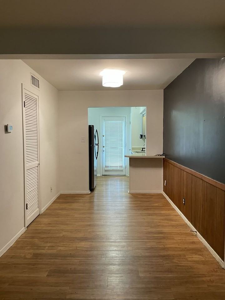 Tarrytown Flats - Photo 6 of 11