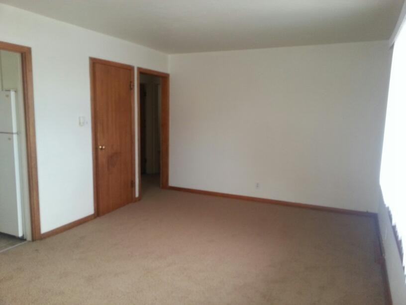 1348 Pine St - Photo 2 of 8