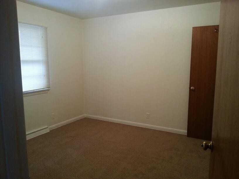 1348 Pine St - Photo 5 of 8