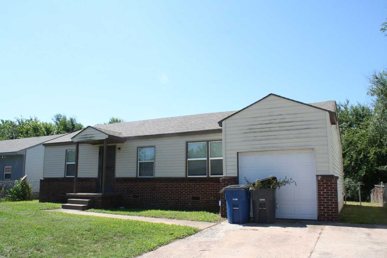 150 W 50th Pl N - Photo 2 of 19