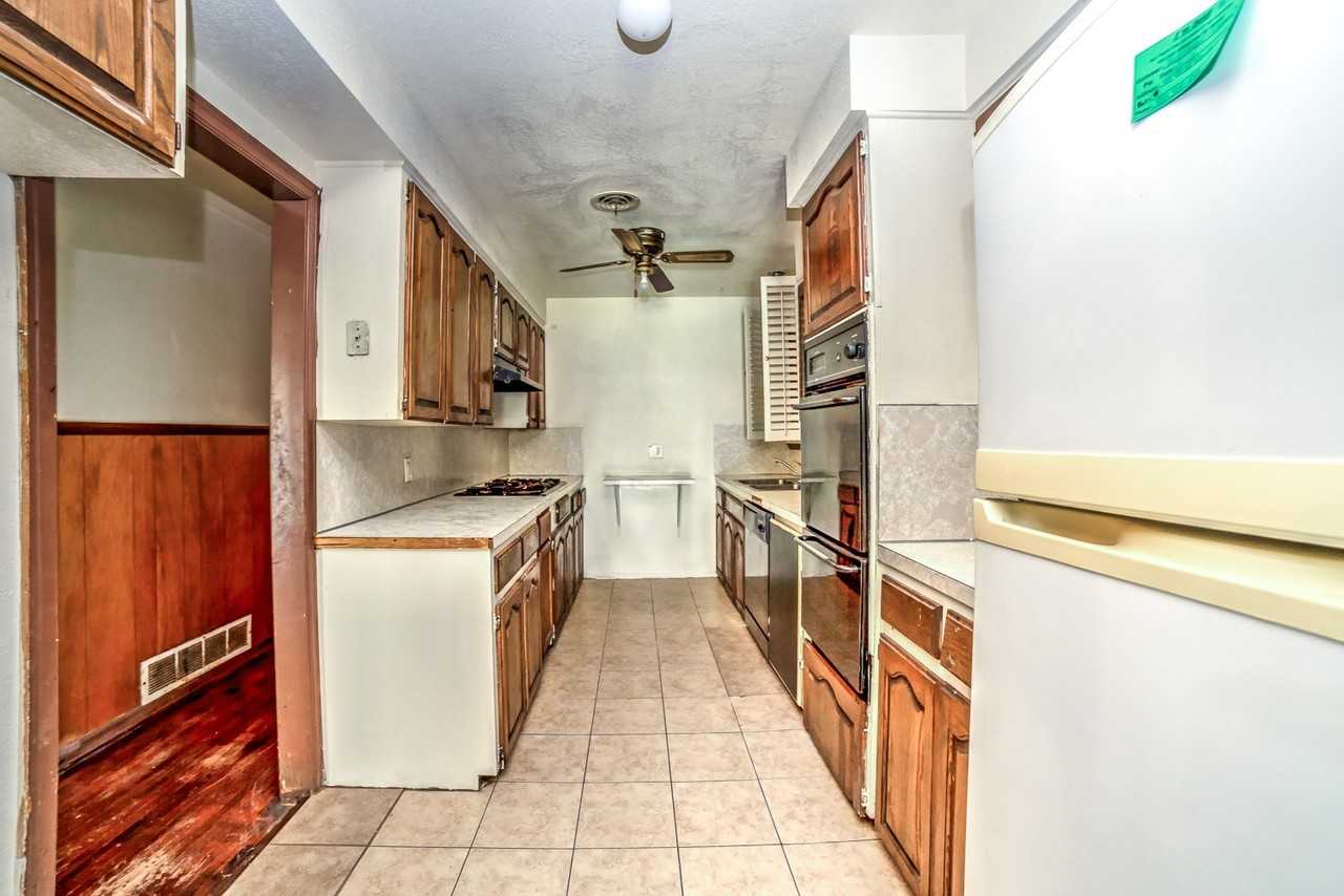 4824 N Xanthus Ave - Photo 7 of 15
