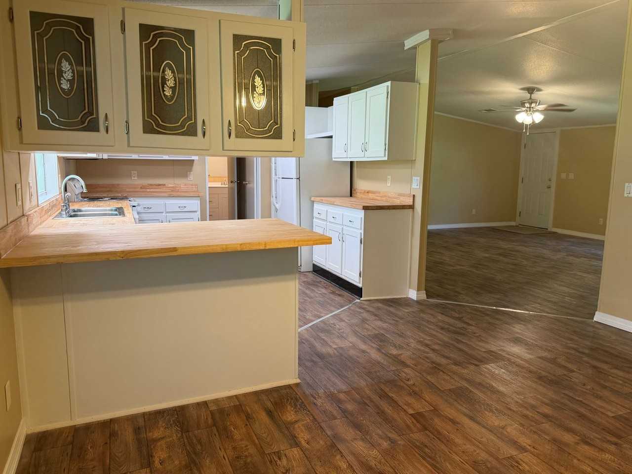 6147 Robin Rd - Photo 2 of 14