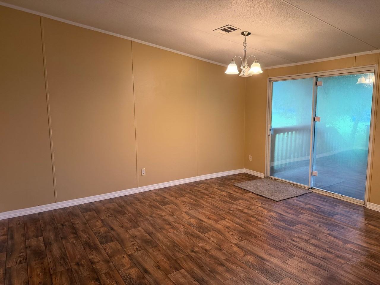 6147 Robin Rd - Photo 5 of 14