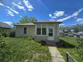 featured image of 319 N 4th St