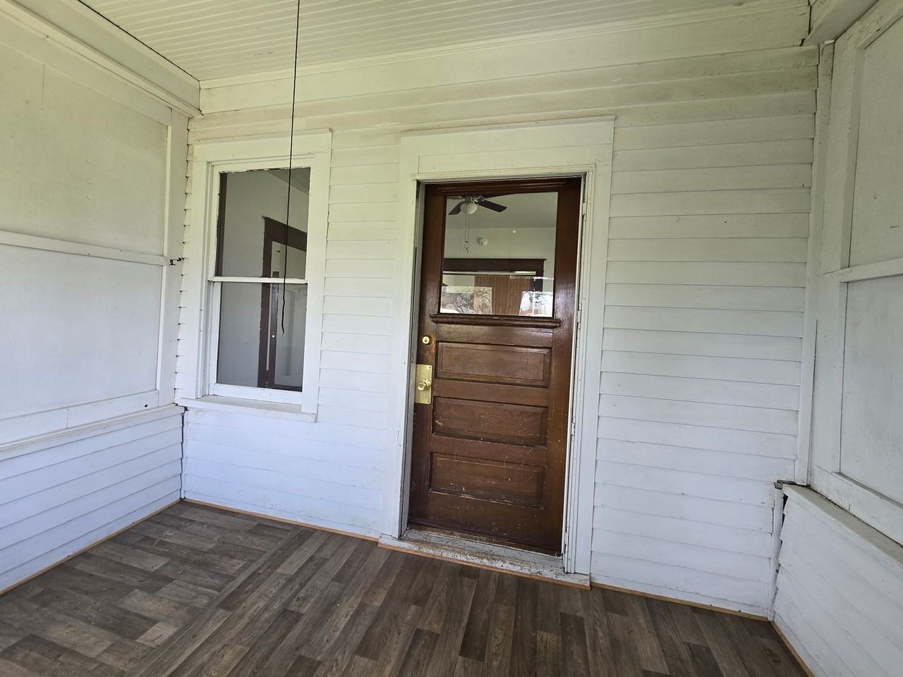 319 N 4th St - Photo 2 of 14