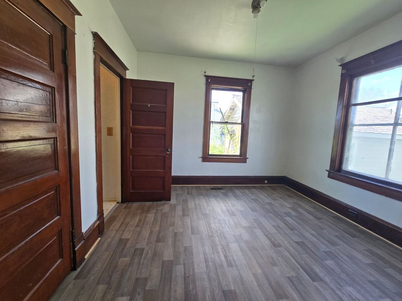 319 N 4th St - Photo 5 of 14