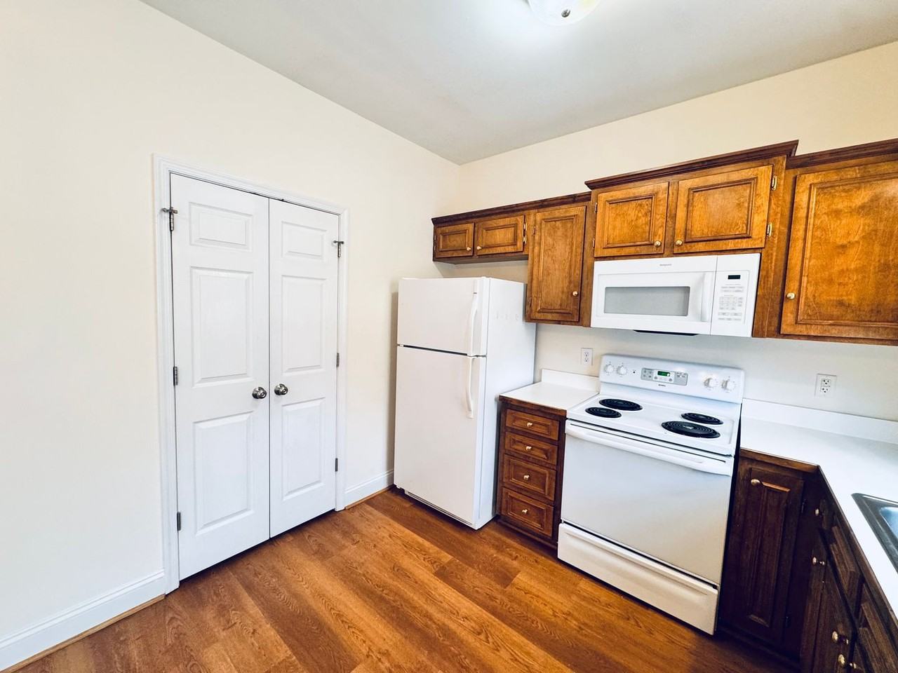 812B Wiggington Rd - Photo 3 of 13