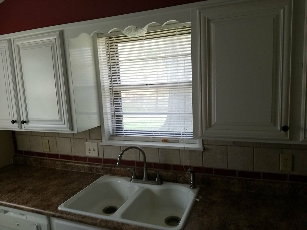918 Villa Ln - Photo 5 of 20