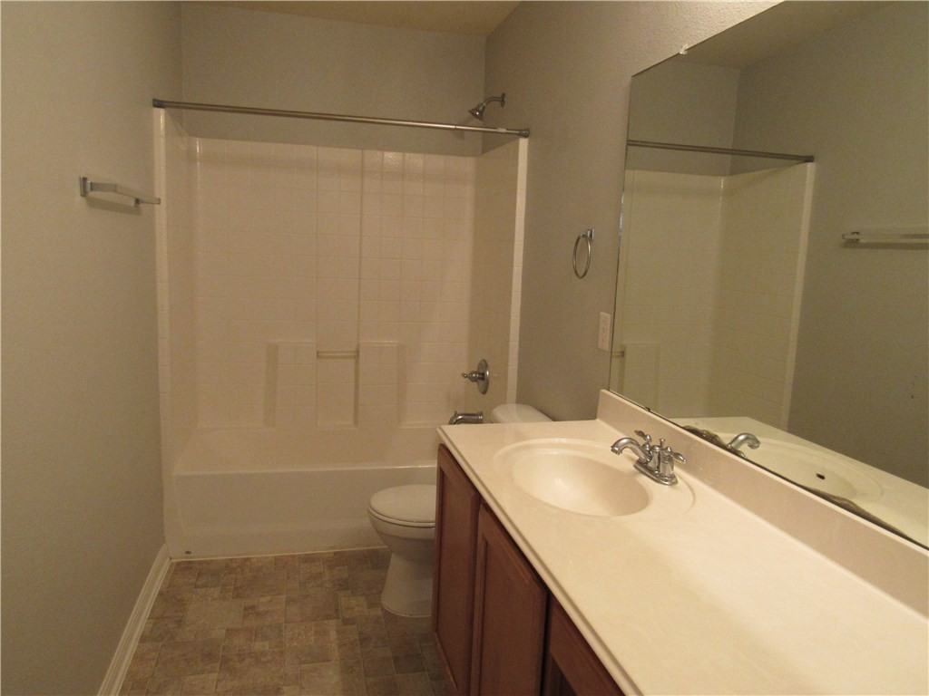 3633 Hawk View St - Photo 5 of 31