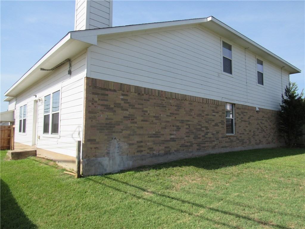 3633 Hawk View St - Photo 2 of 31