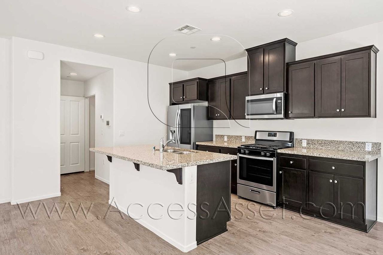 41278 Winterberry St - Photo 3 of 37