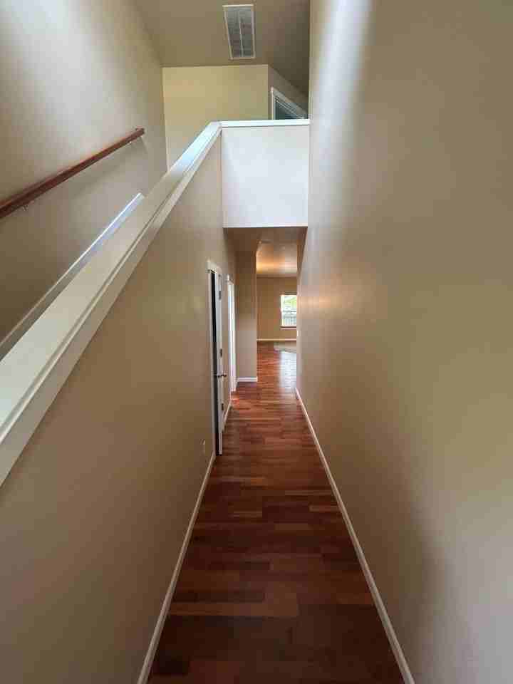 2000 Nw Yohn Ranch Dr - Photo 2 of 15
