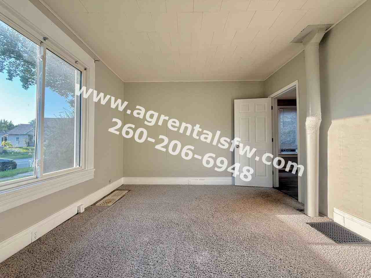 2721 Fox Ave - Photo 3 of 17
