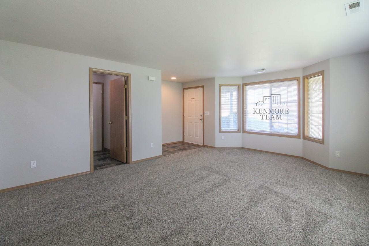 5108 Montague Ln - Photo 5 of 19
