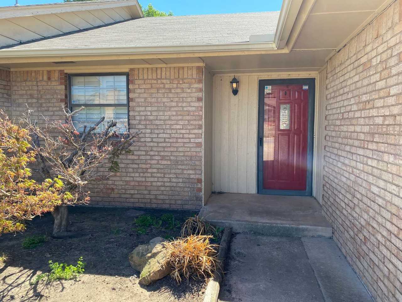 2312 Shadowlake Dr - Photo 3 of 32