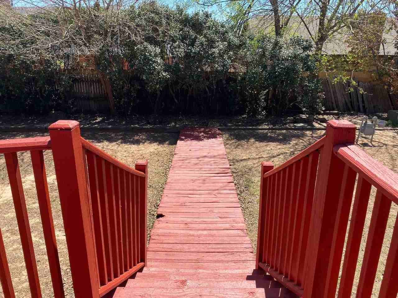 2312 Shadowlake Dr - Photo 5 of 32