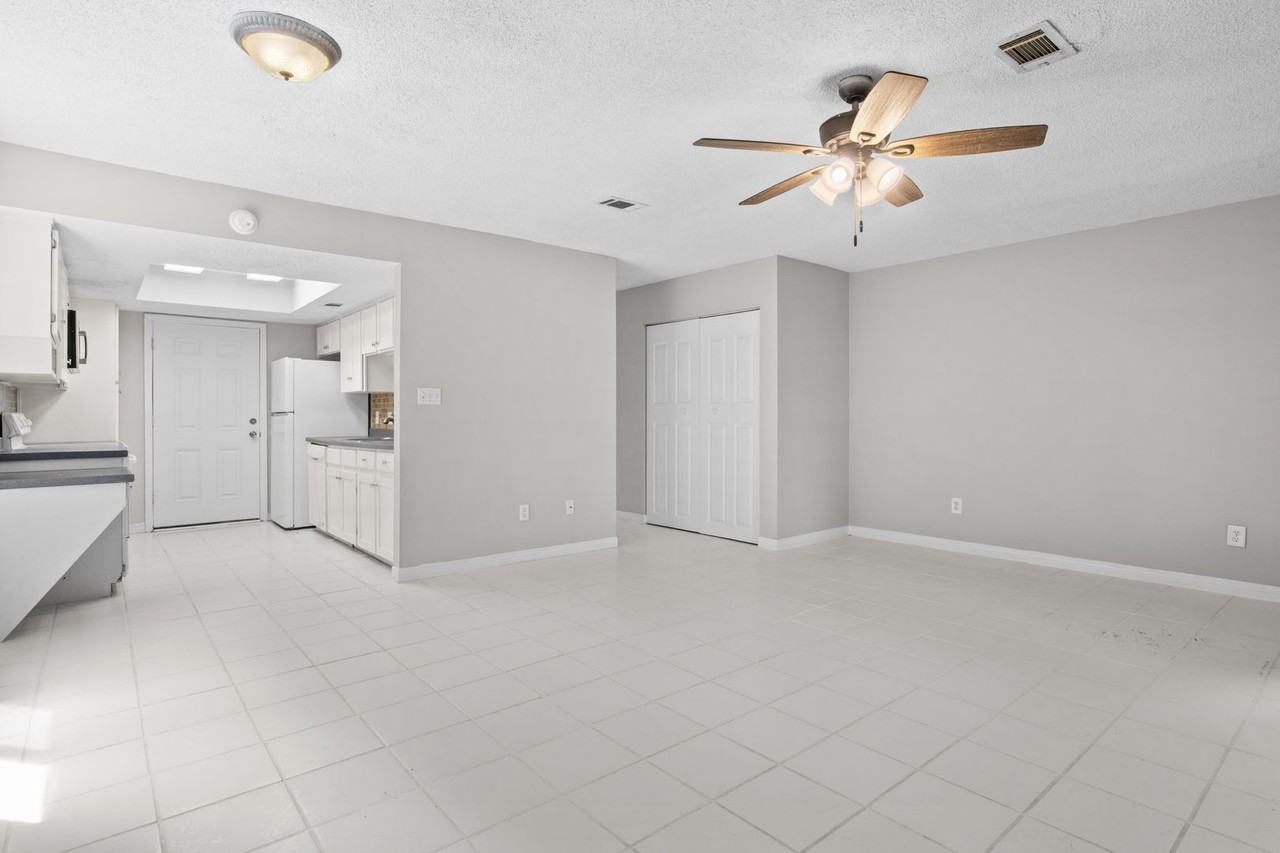 3506 Parkwood Ave - Photo 5 of 36